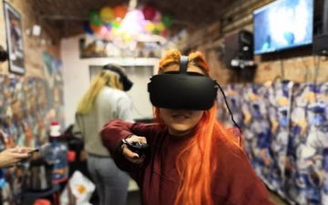 What is a VR escape room